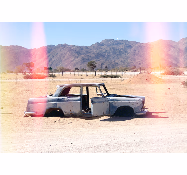 Persiana enrollable salón coche abandonado en el desierto - TenVinilo