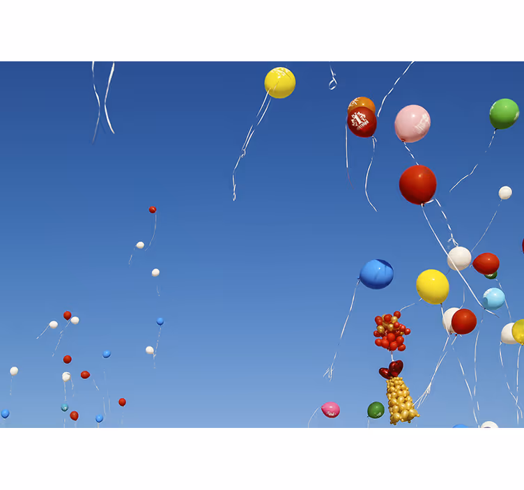 Mural de amor globos de colores flotantes - TenVinilo