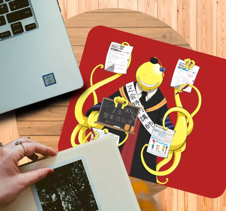 Alfombrilla ratón anime Extraño monstruo amarillo - TenVinilo