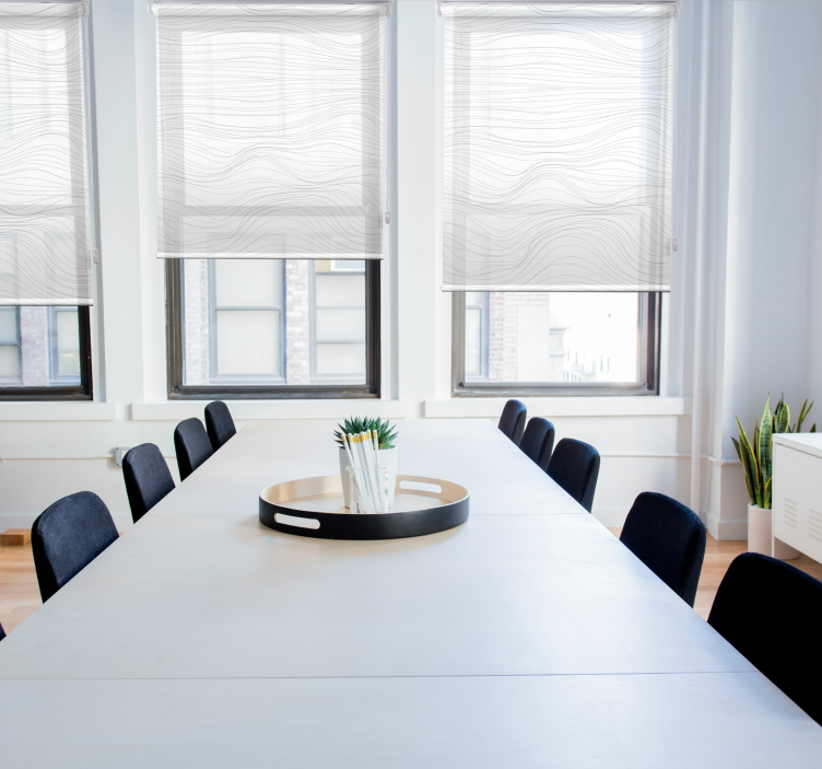 Estor enrollable elegante de ondas para oficina - TenVinilo