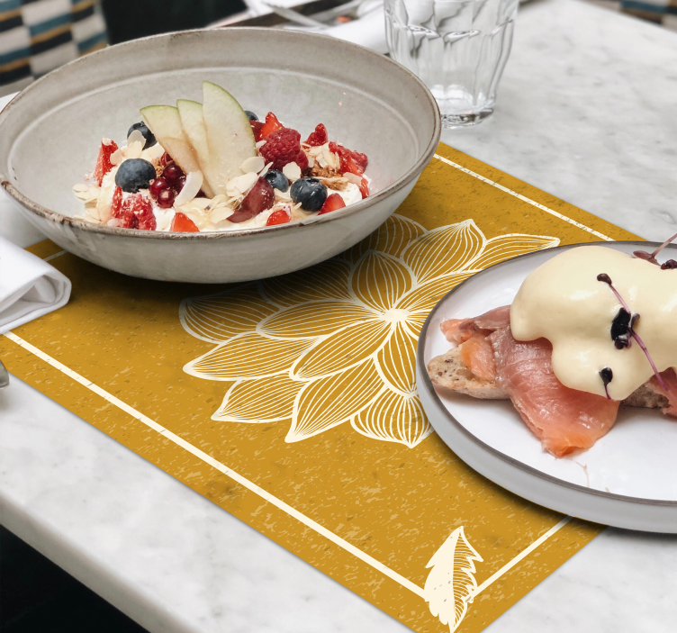 Mantel individual flor paisley amarilla - TenVinilo