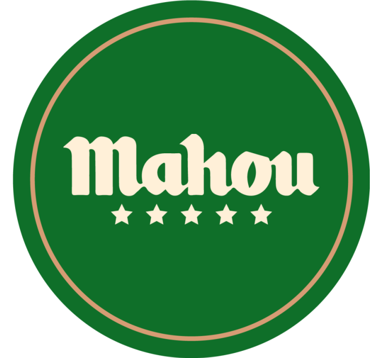 Posavasos cerveza Logotipo de mahou en una mesa puesta - TenVinilo