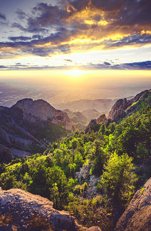 Poster salón amanecer en la montaña - TenVinilo