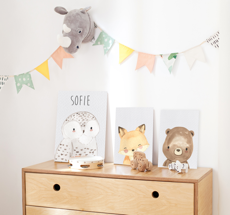 Cuadro dormitorio infantil bebé tejón con nombre - TenVinilo