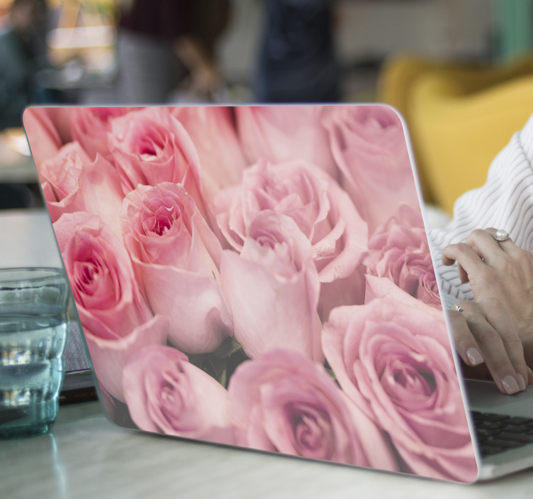 Vinilo decorativo para laptop de rosas - TenVinilo