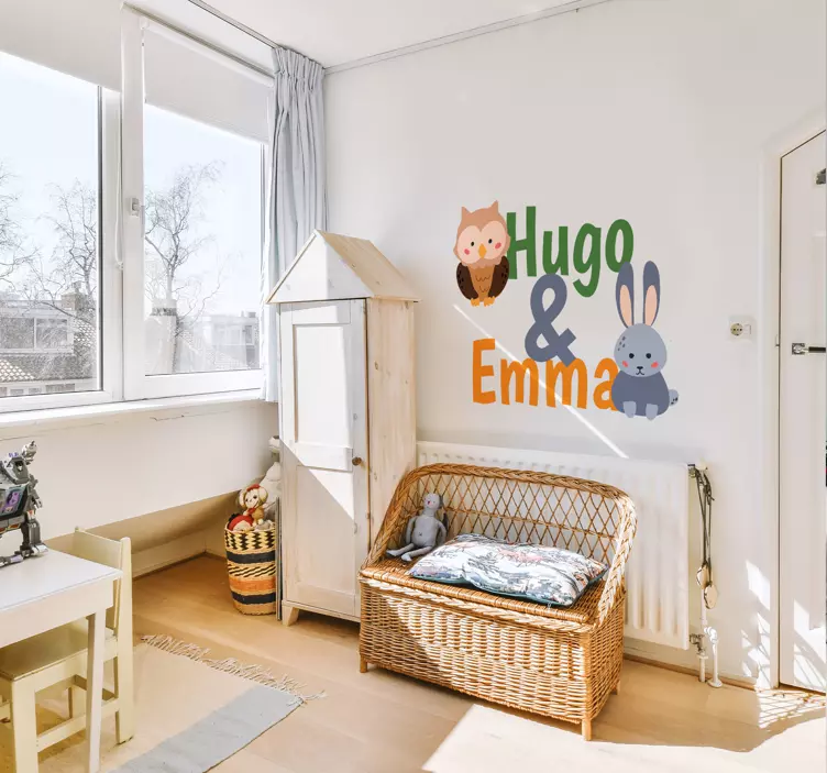 Vinilo animal salvaje Hermanos búho y conejo - TenVinilo