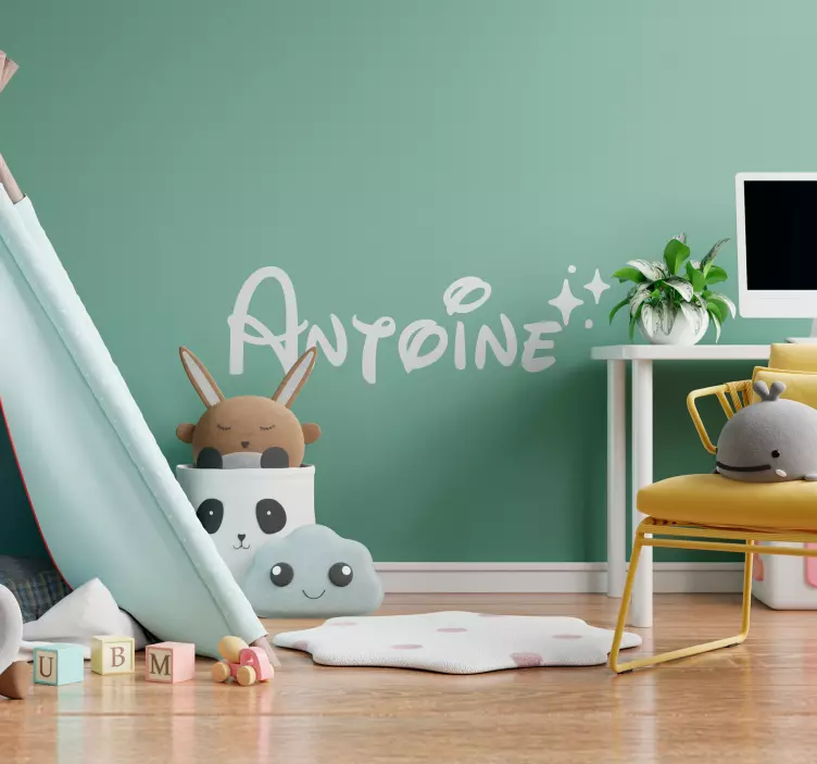 Vinilo dormitorio infantil nombre con estrellas - TenVinilo