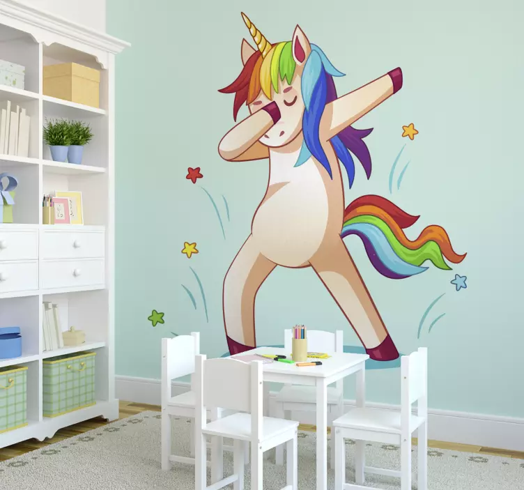 Vinilo infantil unicornio arcoiris dando toques - TenVinilo